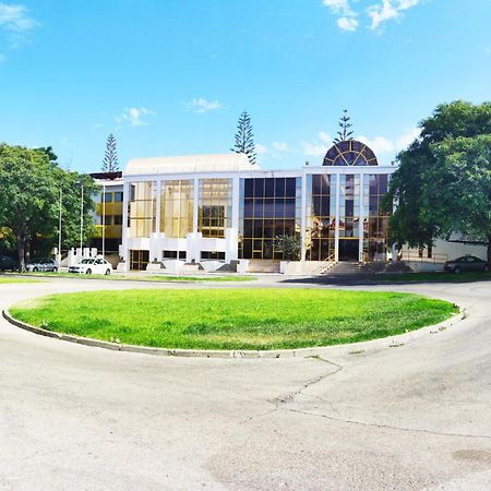 Moradia Geminada V0 - Localizacao Central - Privada Quarteira Phòng bức ảnh